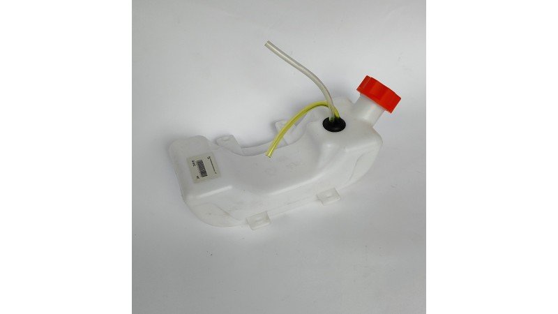 Бак топливный мотокосы 4-T 139F 4 крепления (Мц72*80 мм)