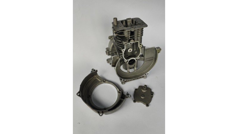 Блок двигателя мотокосы 4T 139F (в сборе)