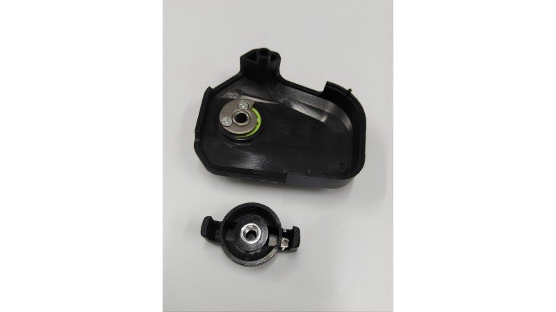 Крышка цепа для АКБ пил 4",6",8" в сборе