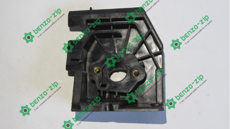 Держатель карбюратора для бензопилы Husqvarna 137/142