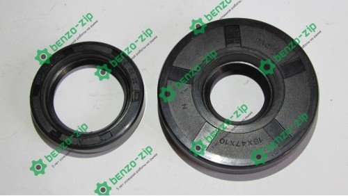 Сальники Урал комплект