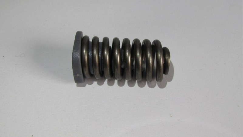 Амортизатор пружина в комплекте для БП Oleo Mac 936, 940, 941С GS44