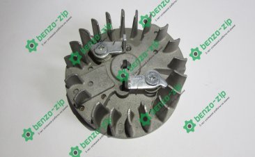 Маховик бензопилы Урал